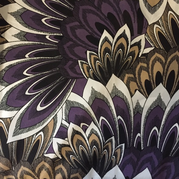 Bisou Bisou EUC Asymmetrical Sleeve Flowy Blouse - Picture 3 of 6